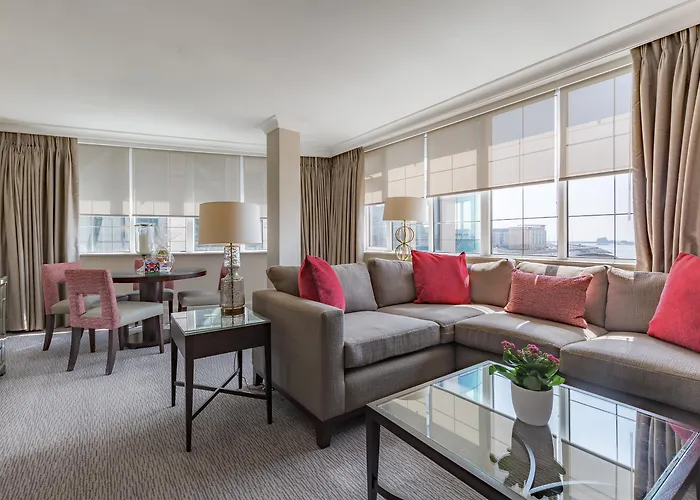 Hotel Grand Jersey And 5*